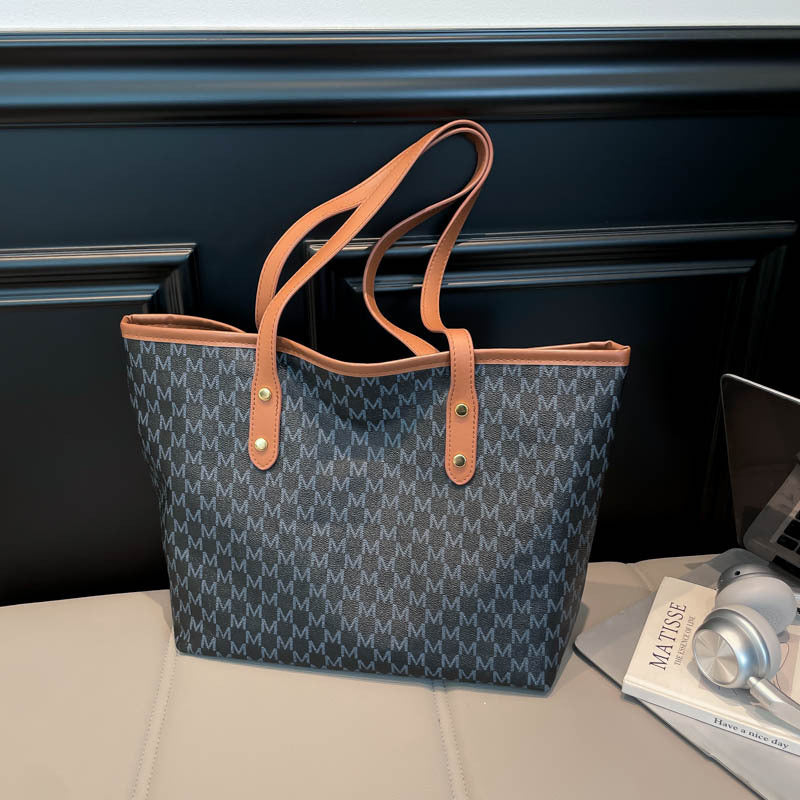 Women's Korean Style Retro Printed Letter Simplicity Commuter Women's Shoulder Bag