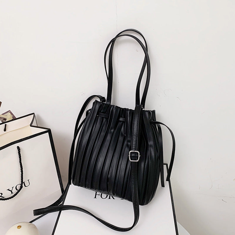 Korean Style Personalized Pleated Minority Design Bucket Bags