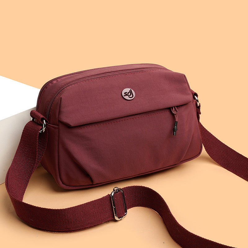 Versatile Women's Lightweight Nylon Waterproof Leisure Women's Messenger Bag