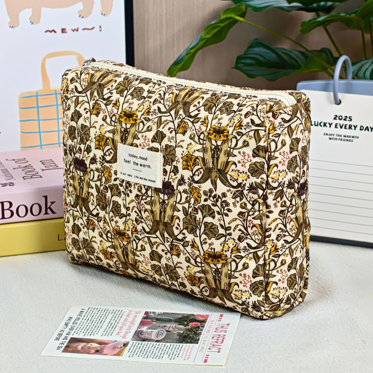 Portable Polyester Wash Retro Style Brush Makeup Bag