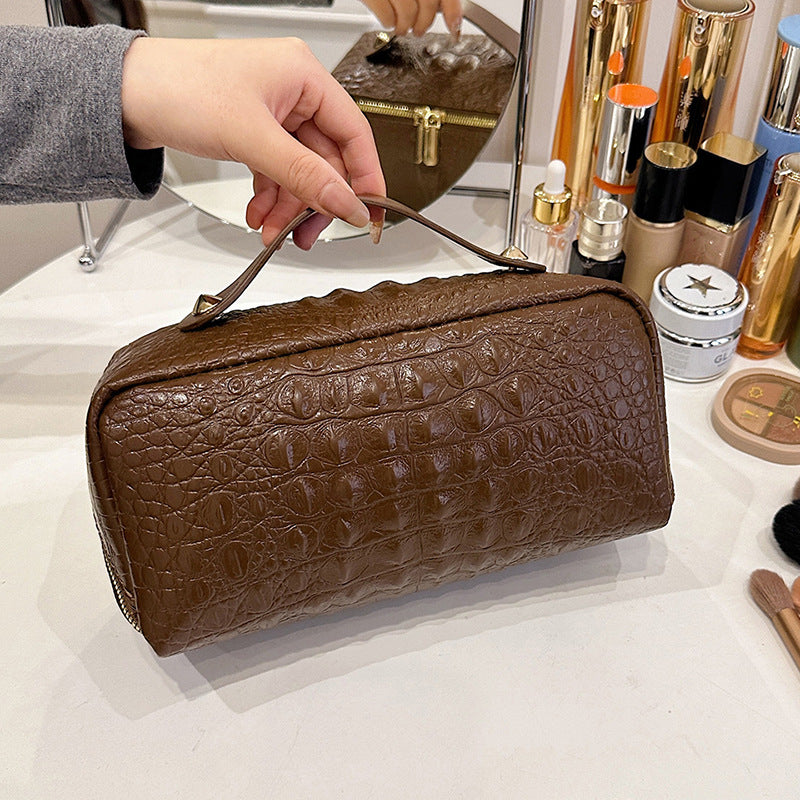 Large Capacity Wind Good-looking Cosmetics Storage Makeup Bag