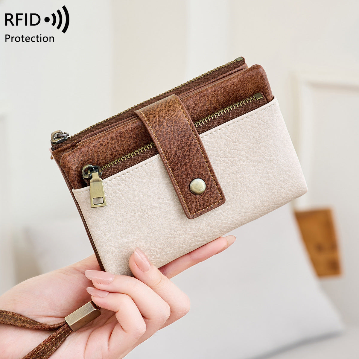 Women's Swiping Retro Off Short Style Coin Purses