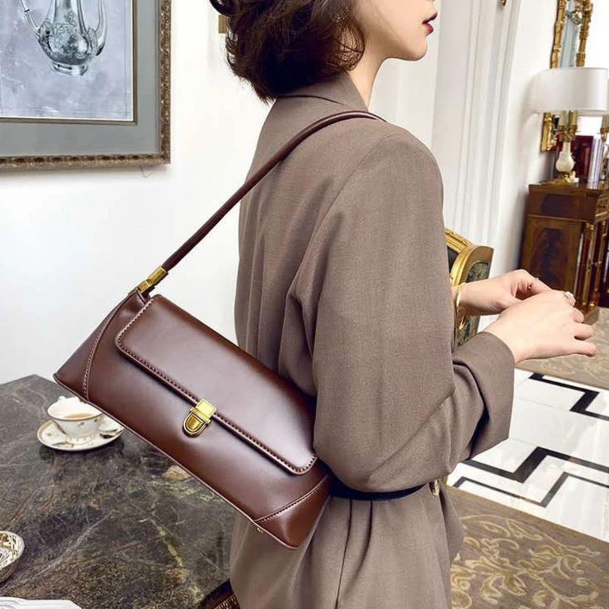 Women's Design High-grade Retro Underarm Baguette Women's Shoulder Bag