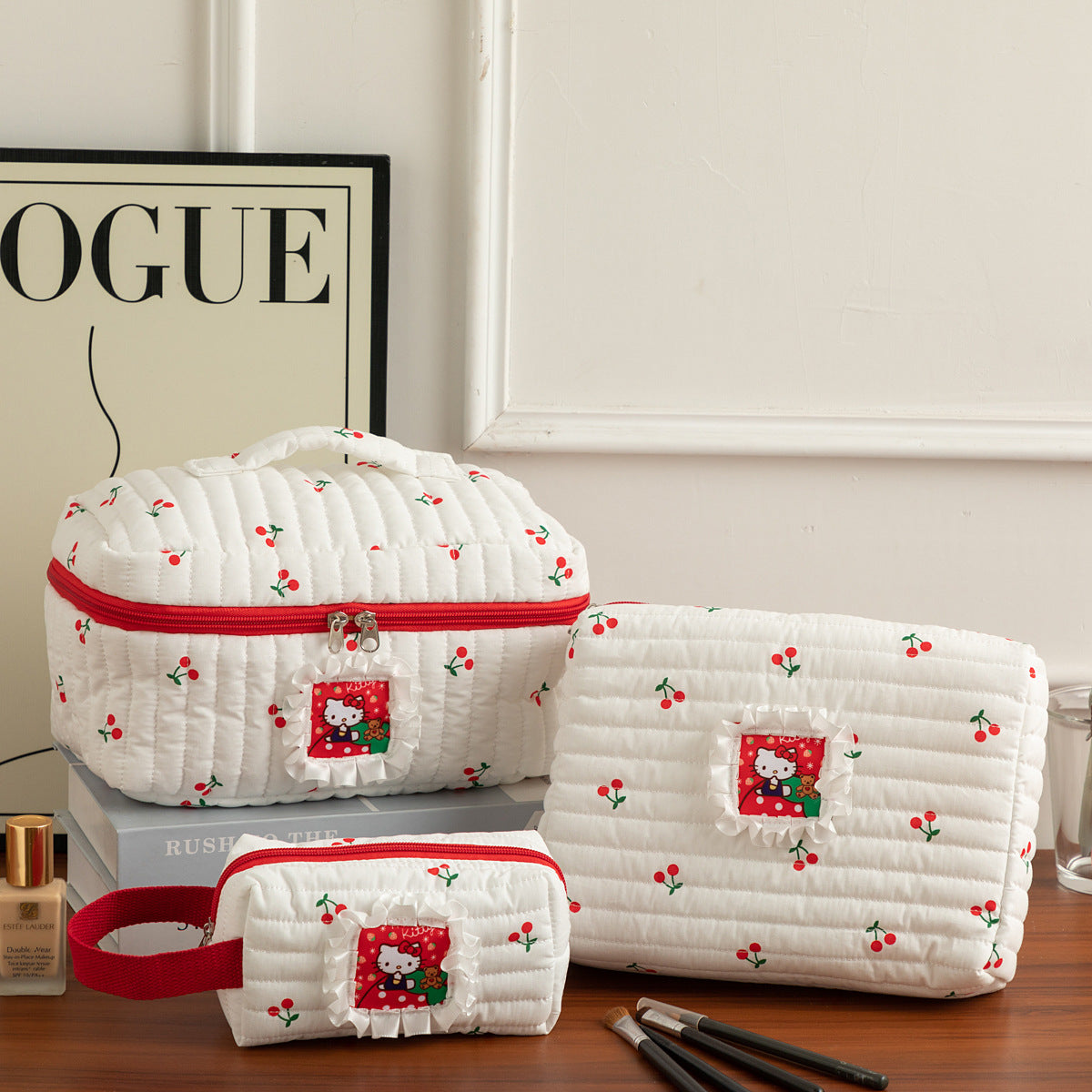 Cute Large Capacity Cat Portable Heart Storage Makeup Bag
