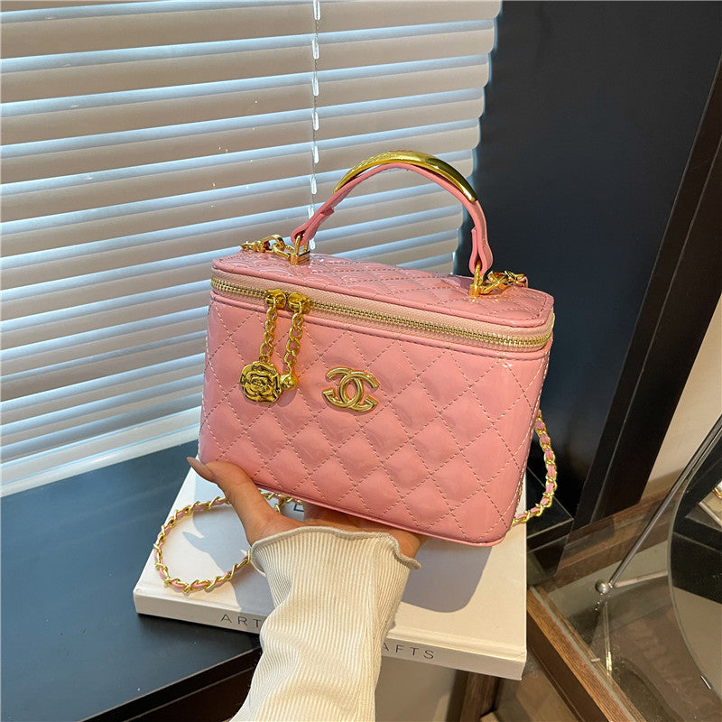 Women's Fashion Shiny Surface Rhombus Chain Portable Bags