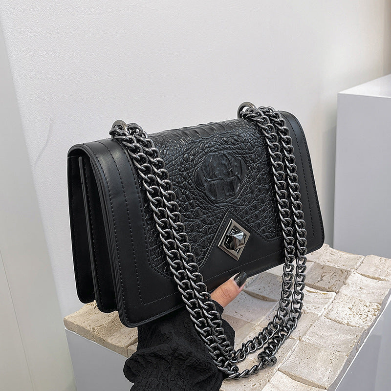 Attractive Slouchy Women's Retro Embossing Chain Women's Messenger Bag