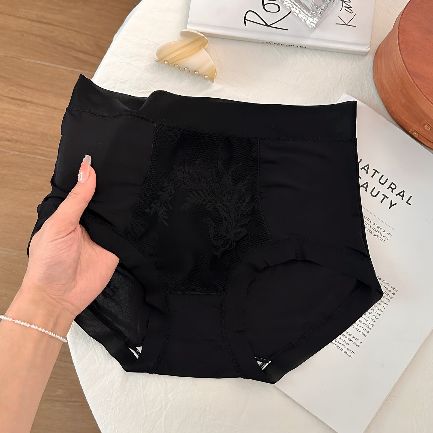 Women's Sexy Lace Ice Silk Mask Underwear Antibacterial Crotch Panties