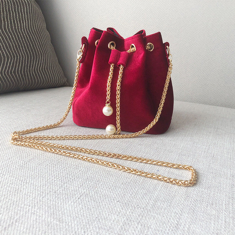 Women's Solid Color Veet Retro Sweet Pearl Chain Women's Shoulder Bag