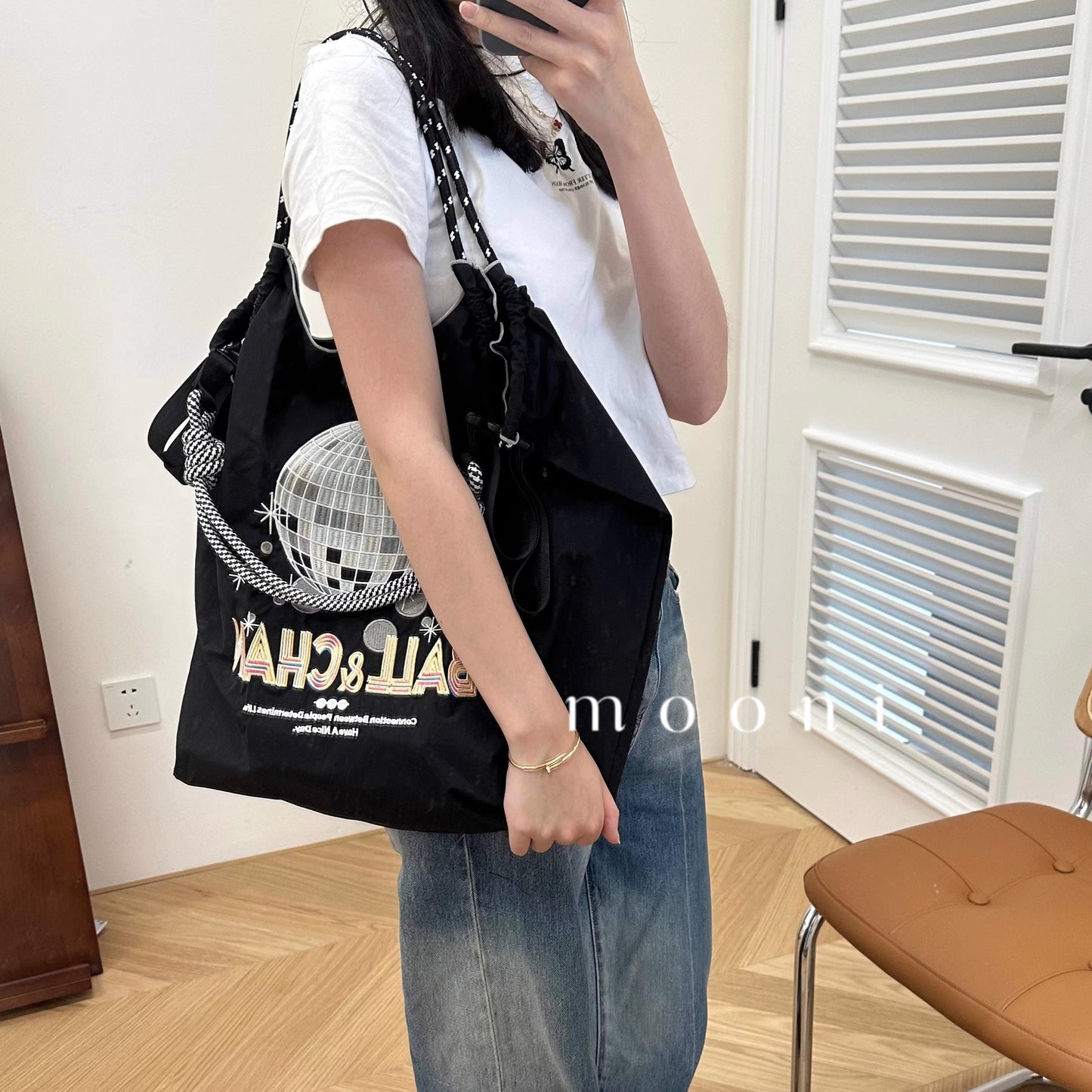 Round Upper Body Reflecting Light Balls Bags