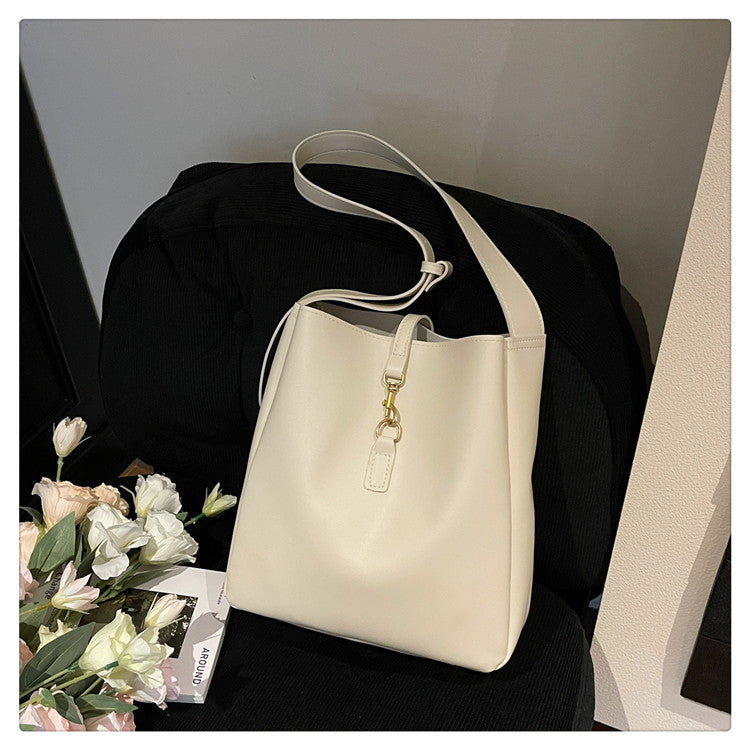 Women's Soft Leather Summer Texture Western Style Trendy Retro Bucket Bags