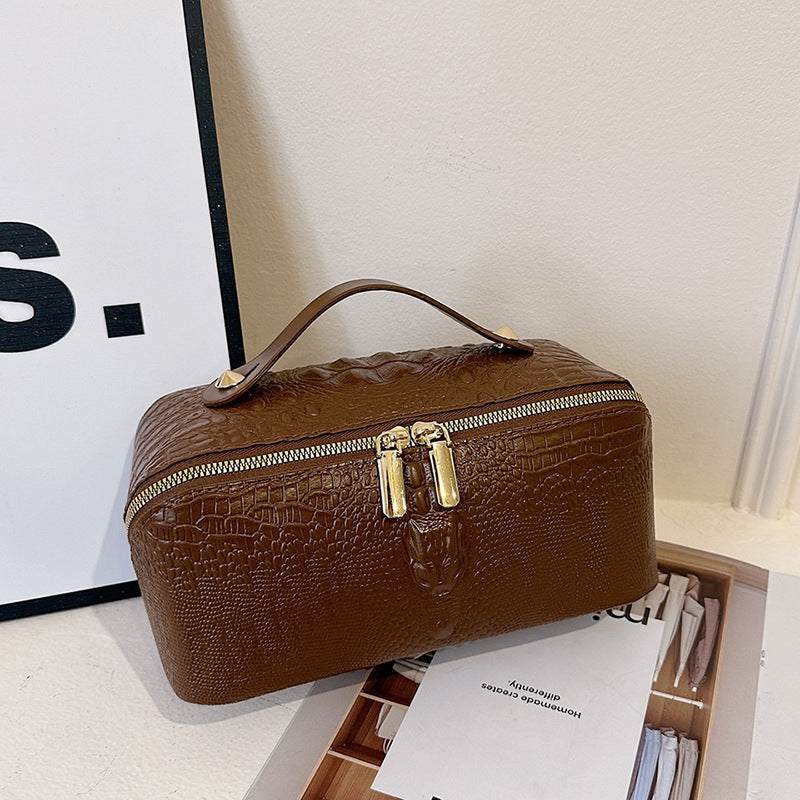 Large Capacity Wind Good-looking Cosmetics Storage Makeup Bag
