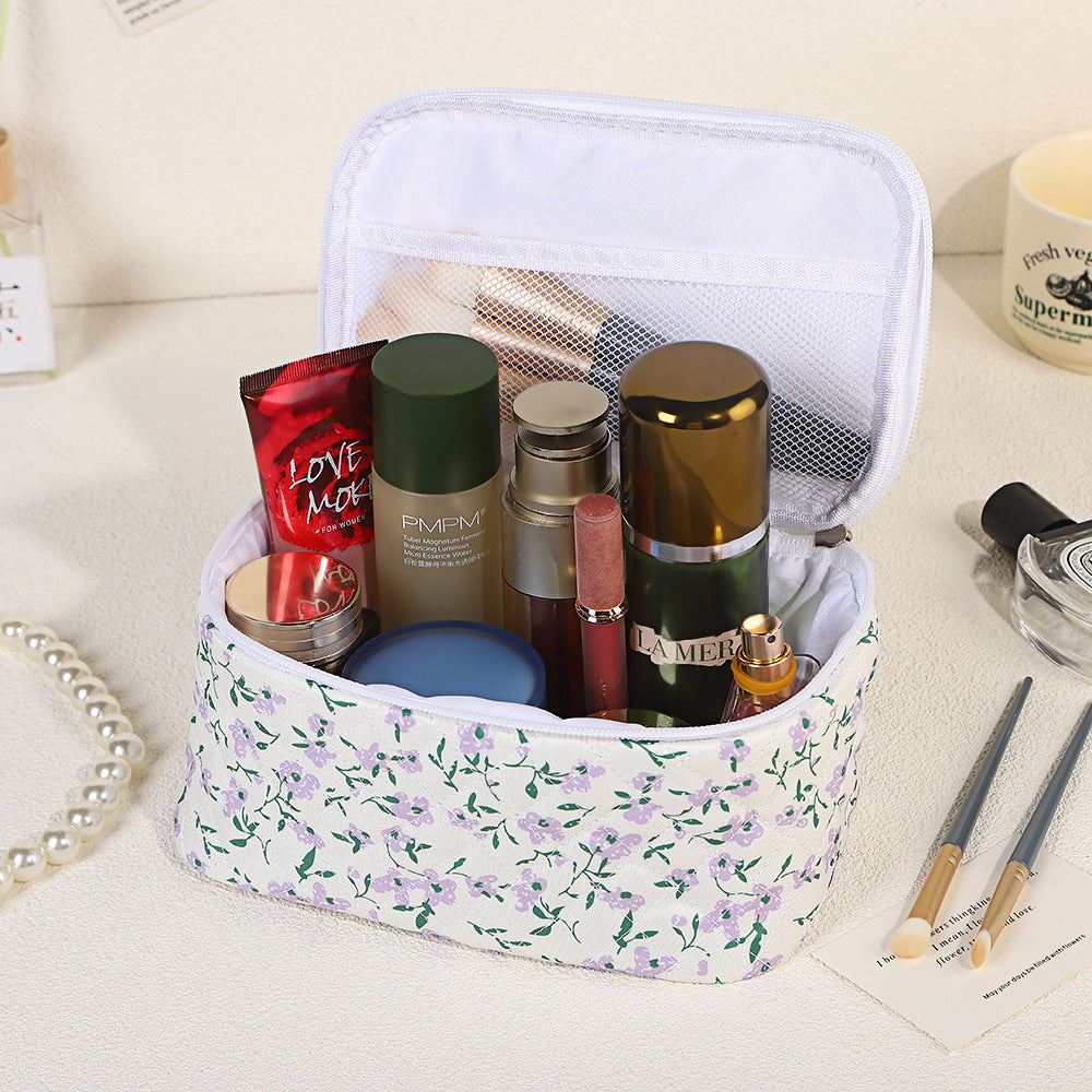 Women's Floral Large Capacity Good-looking Wash Portable Out Makeup Bag