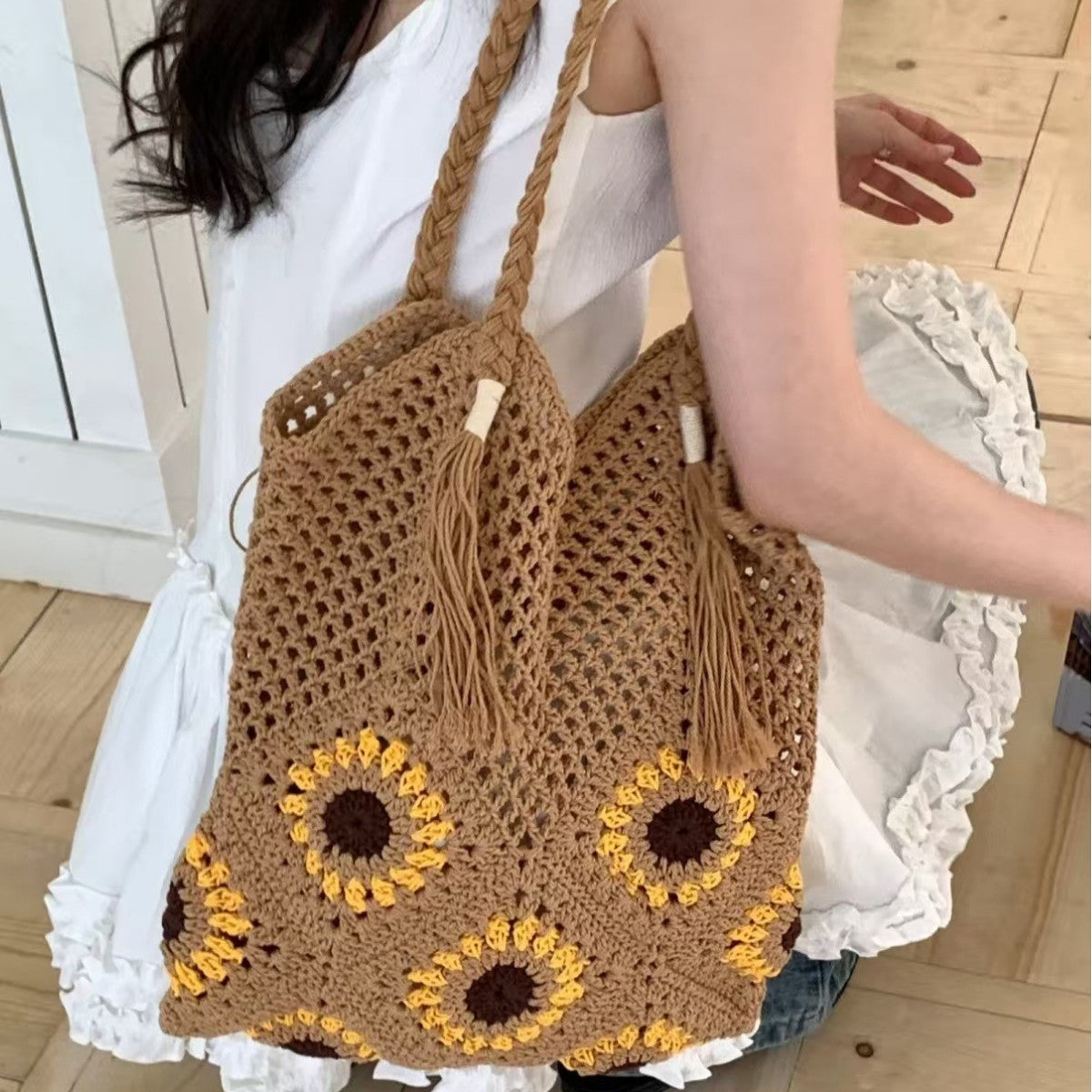 Women's Large Capacity Crocheted Summer Niche Idle Style Seaside Vacation Women's Shoulder Bag