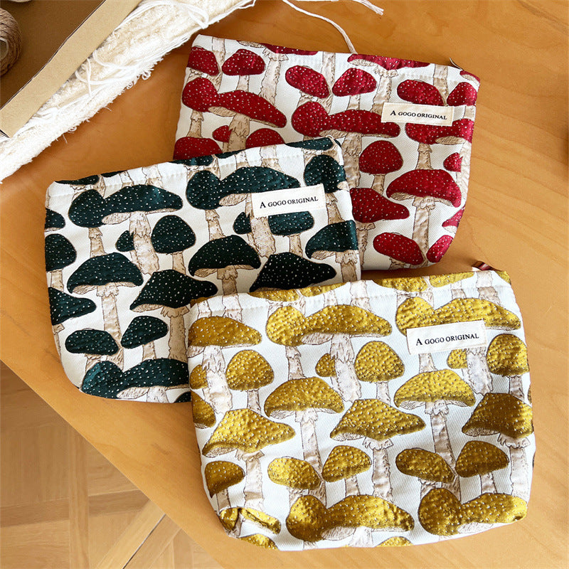 Niche Large Three-dimensional Buggy Portable Zipper Makeup Bag