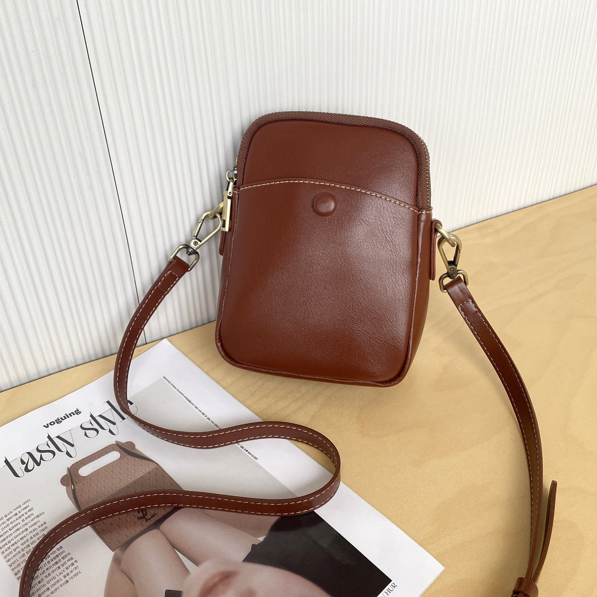 Women's Vegetable Tanning Leather Versatile Hand-held Simple Women's Messenger Bag