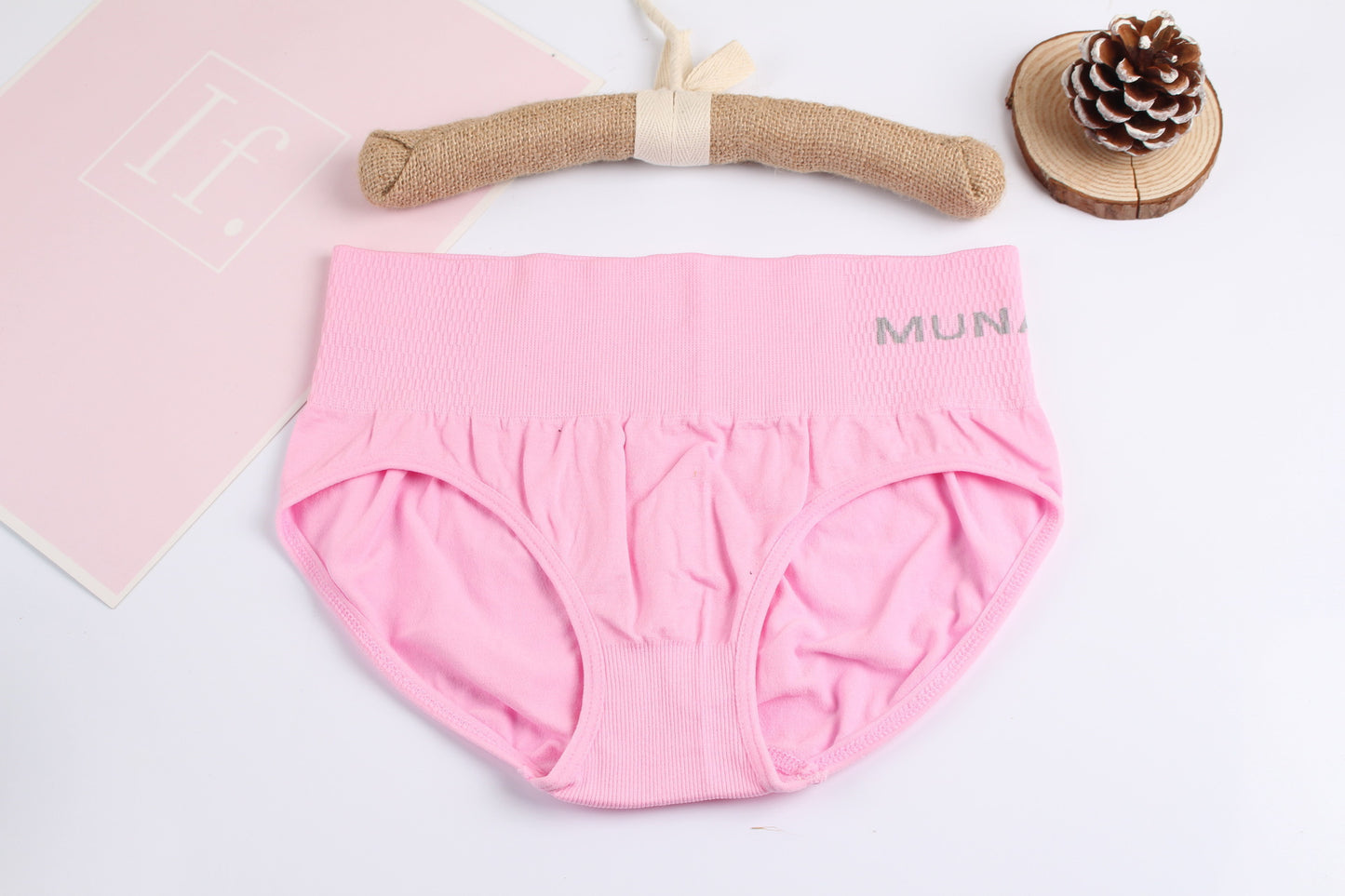 Women's Super Elastic Seamless Briefs With Letters Panties