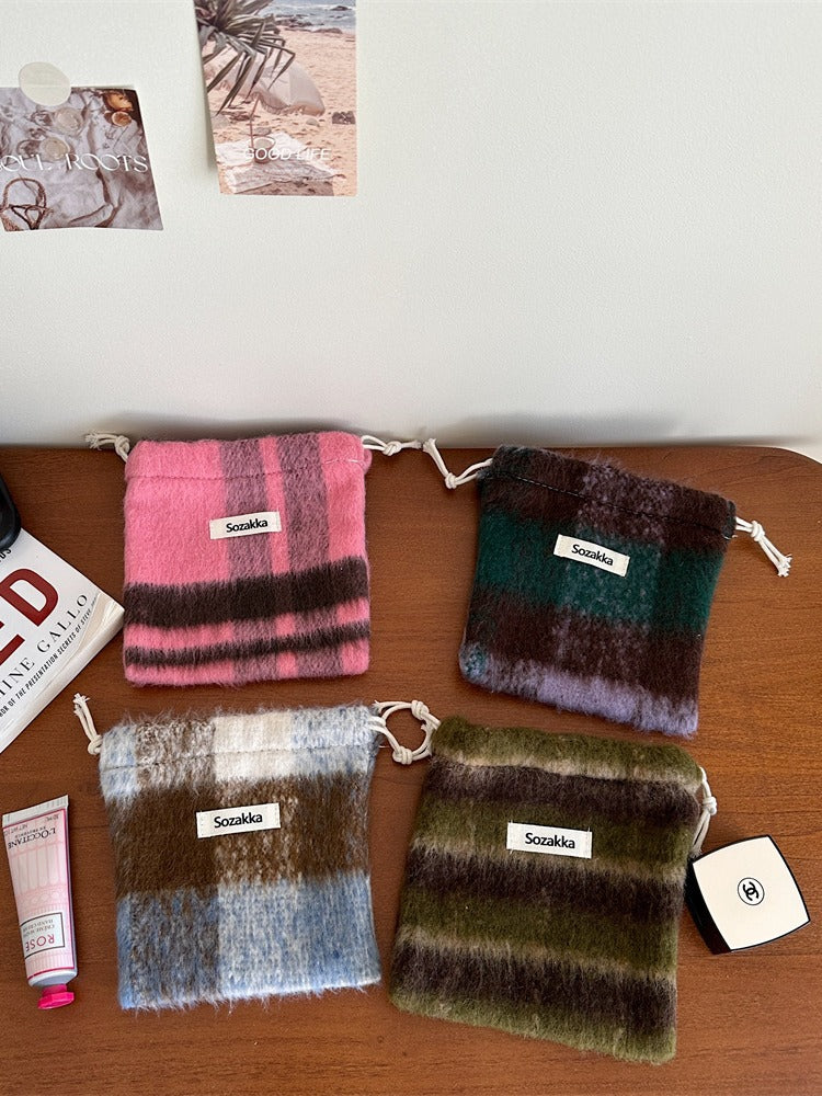 Glamorous Woolen Buggy Cloth Portable Makeup Cosmetic Bags