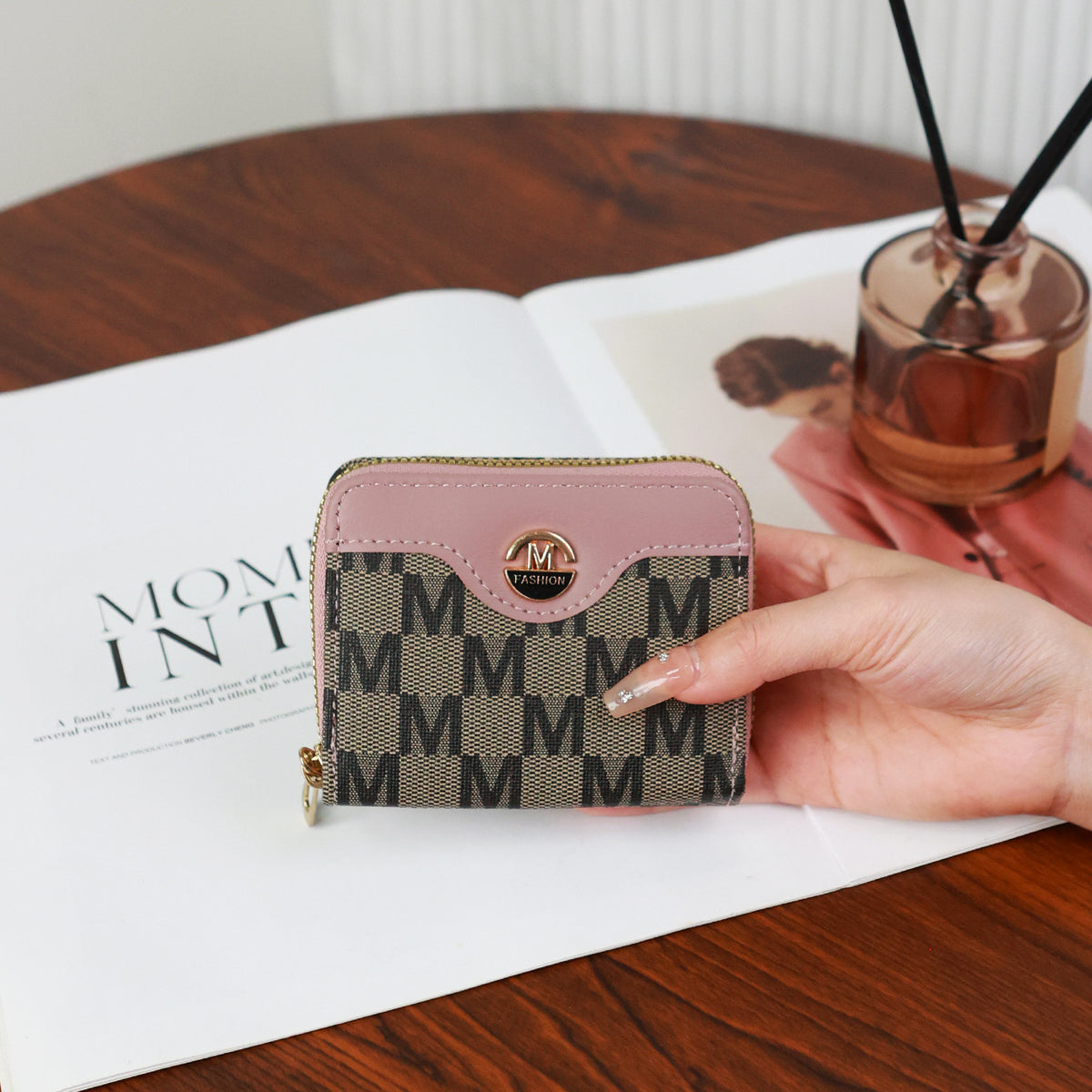 Casual Women's Short Zipper Simple Fashion Purses