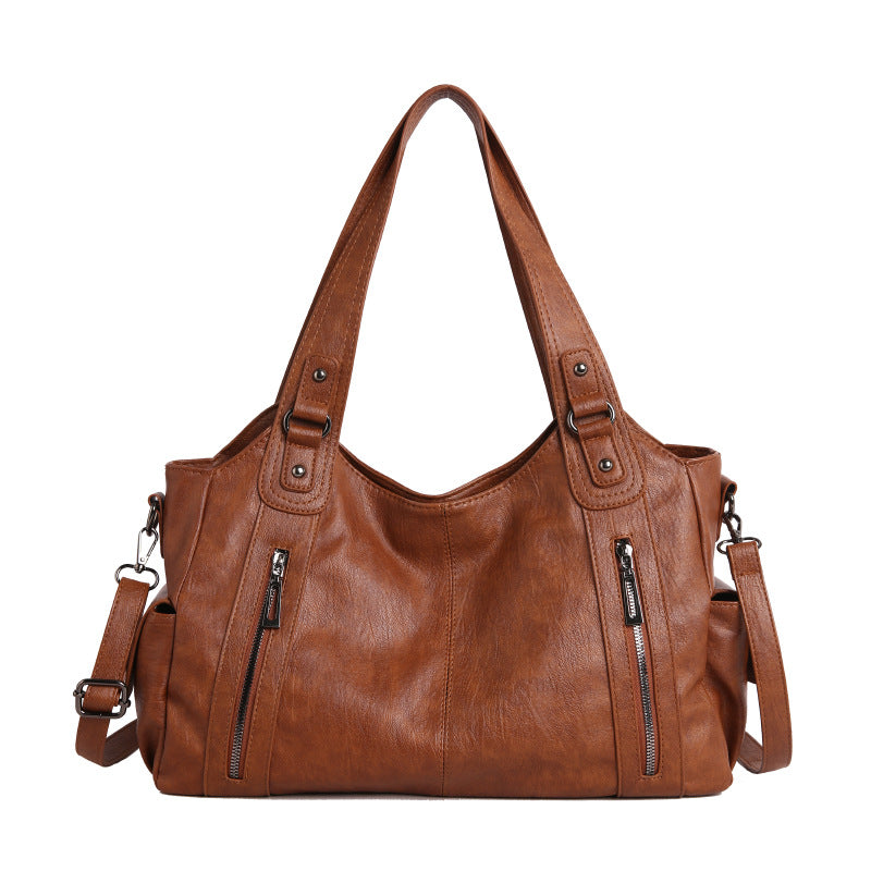 Women's Retro Fashion Rivet Large Capacity Commuter Portable Women's Shoulder Bag