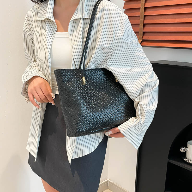 Women's Woven Pattern Spring Fashion Retro Texture Large Women's Shoulder Bag