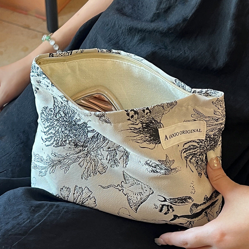 Simple Portable Skin Care Buggy Toiletry Underwear Makeup Bag