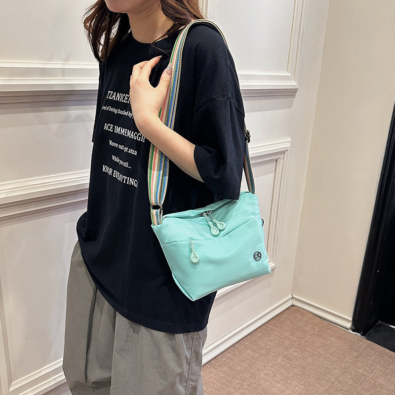 Women's Nylon Cloth Lightweight Simple Dumpling Women's Messenger Bag