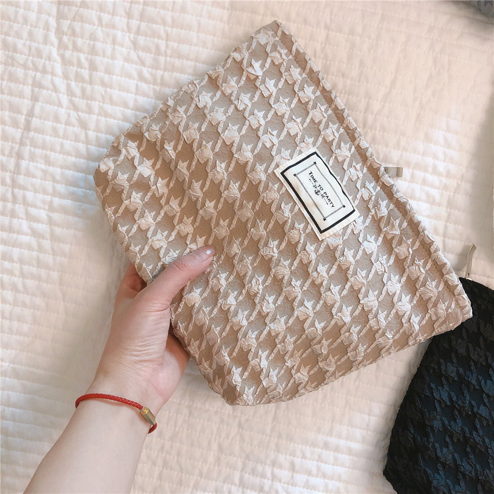 Buggy Wash Large Capacity Portable Elegant Makeup Bag