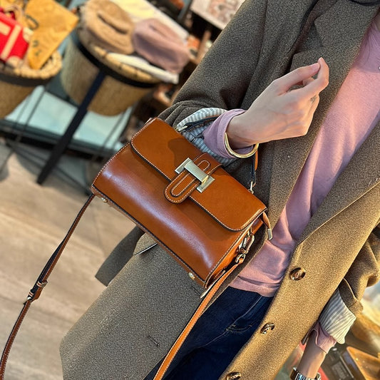 Elegant Women's Underarm Vintage Leather Light Shoulder Bags