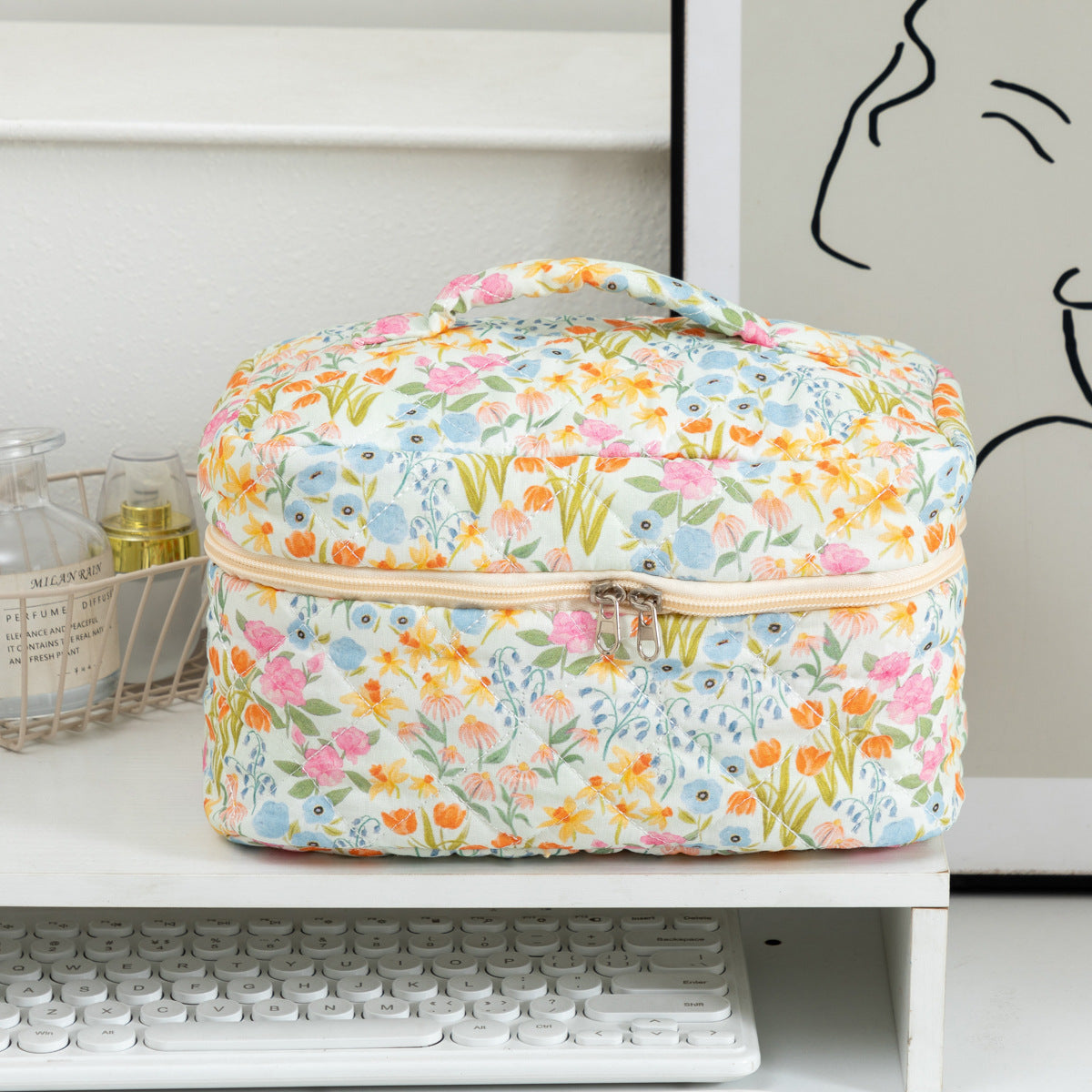 Simple Cute Portable Floral Wash Quilted Makeup Bag