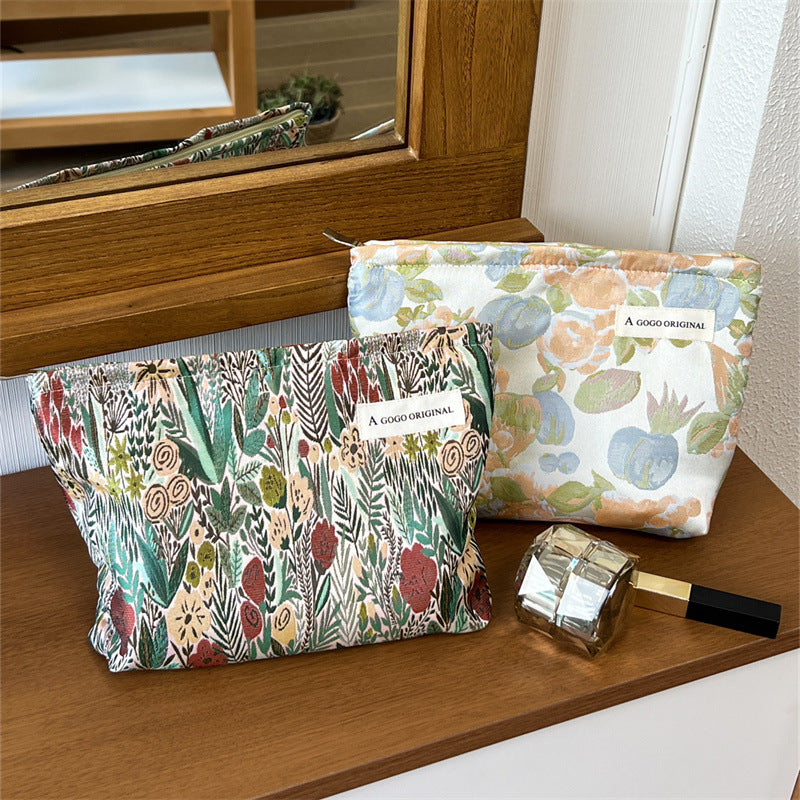 Elegant Artistic French Embossed Flower Simple Portable Mobile Walking Makeup Bag