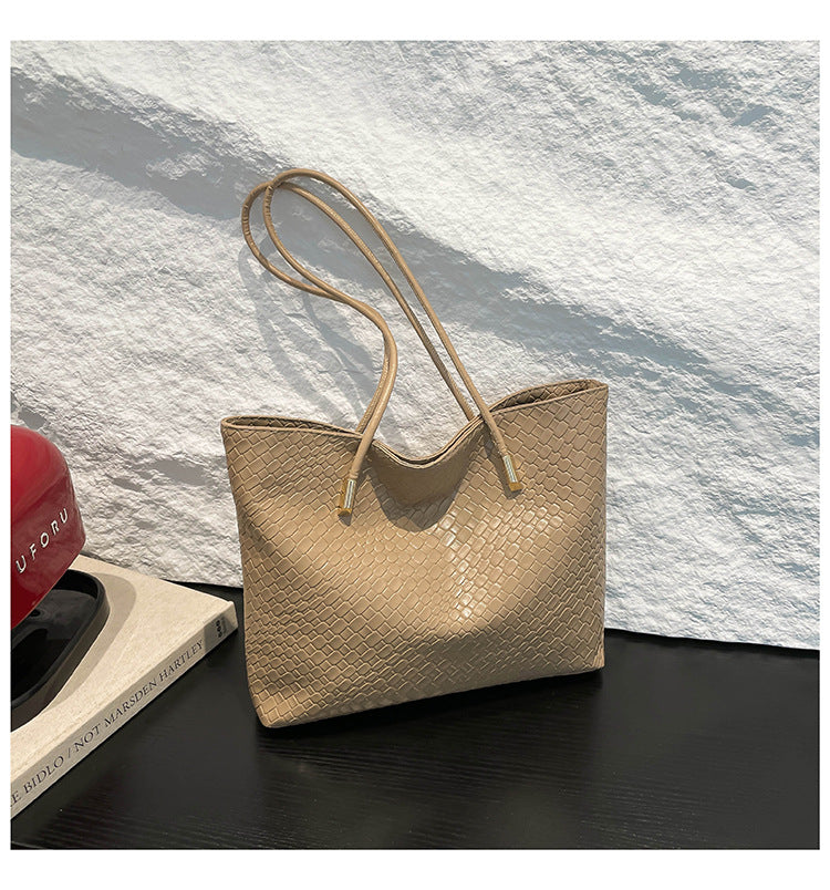 Women's Woven Pattern Spring Fashion Retro Texture Large Women's Shoulder Bag