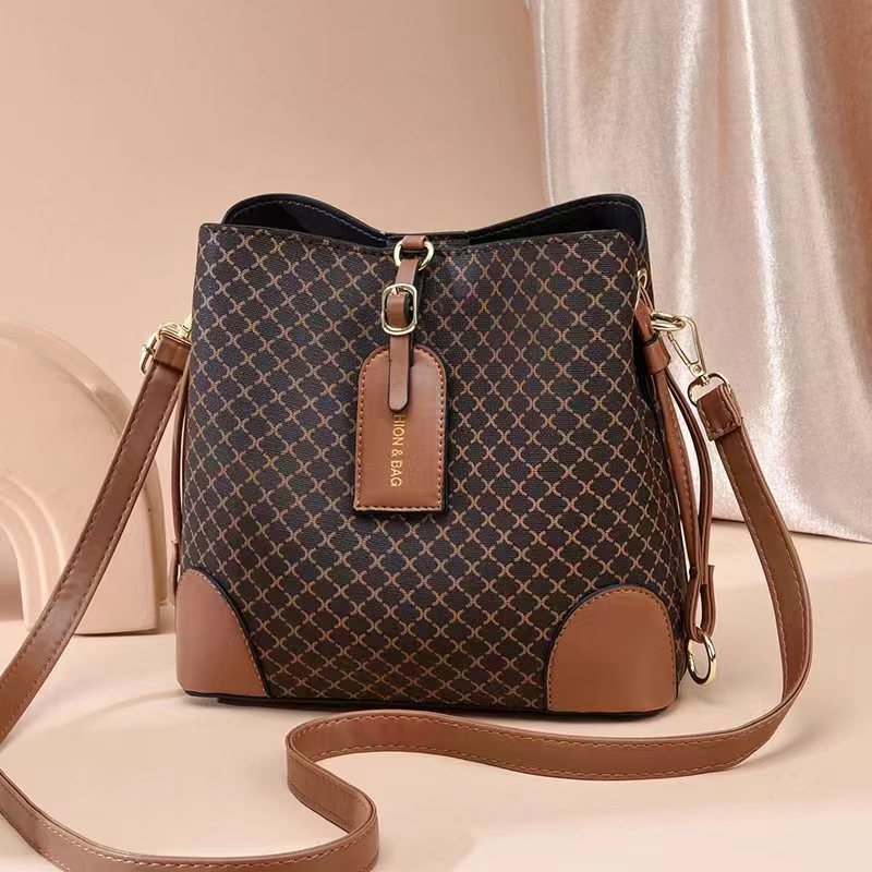 Women's Exquisite Retro Elegant Plaid Large Shoulder Bags