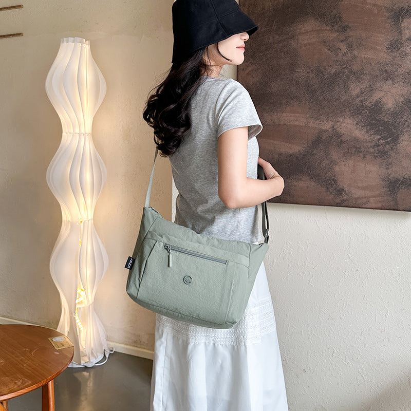 Women's Fashionable Waterproof Oxford Cloth Simple Women's Messenger Bag