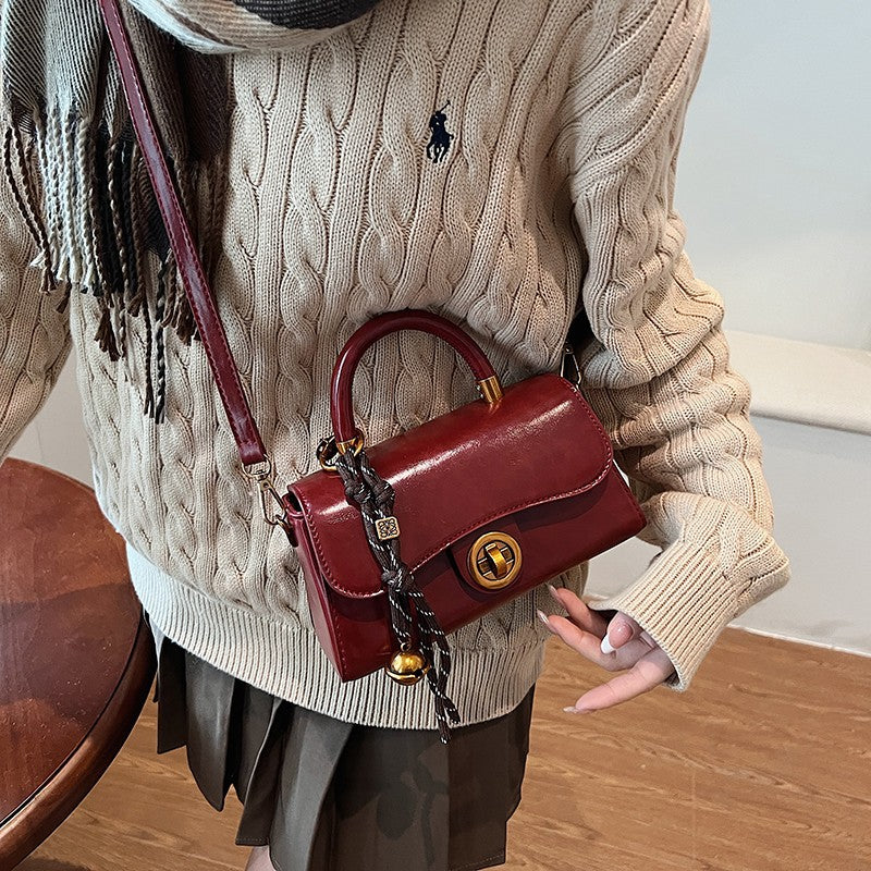 Beautiful Women's Niche Retro Portable Simple Shoulder Bags