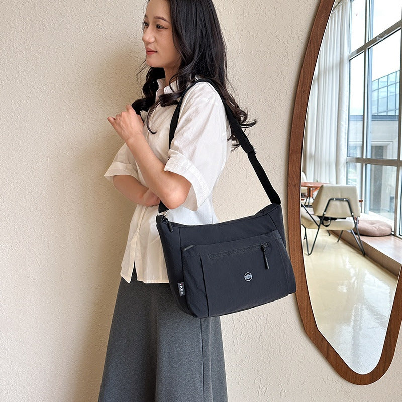 Women's Fashionable Waterproof Oxford Cloth Simple Women's Messenger Bag