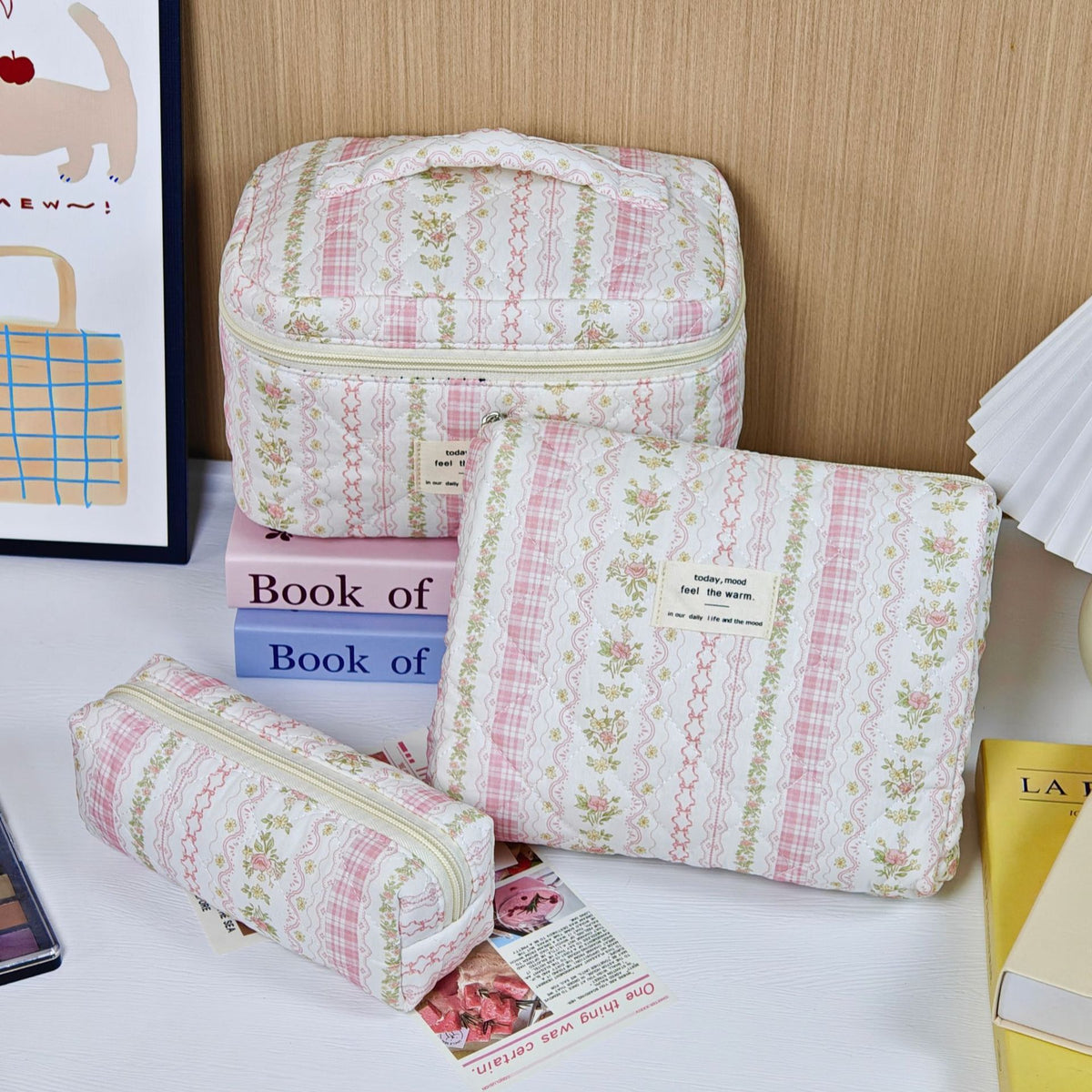 Women's Large Capacity Portable Floral Wash Quilted Cotton Pencil Makeup Bag
