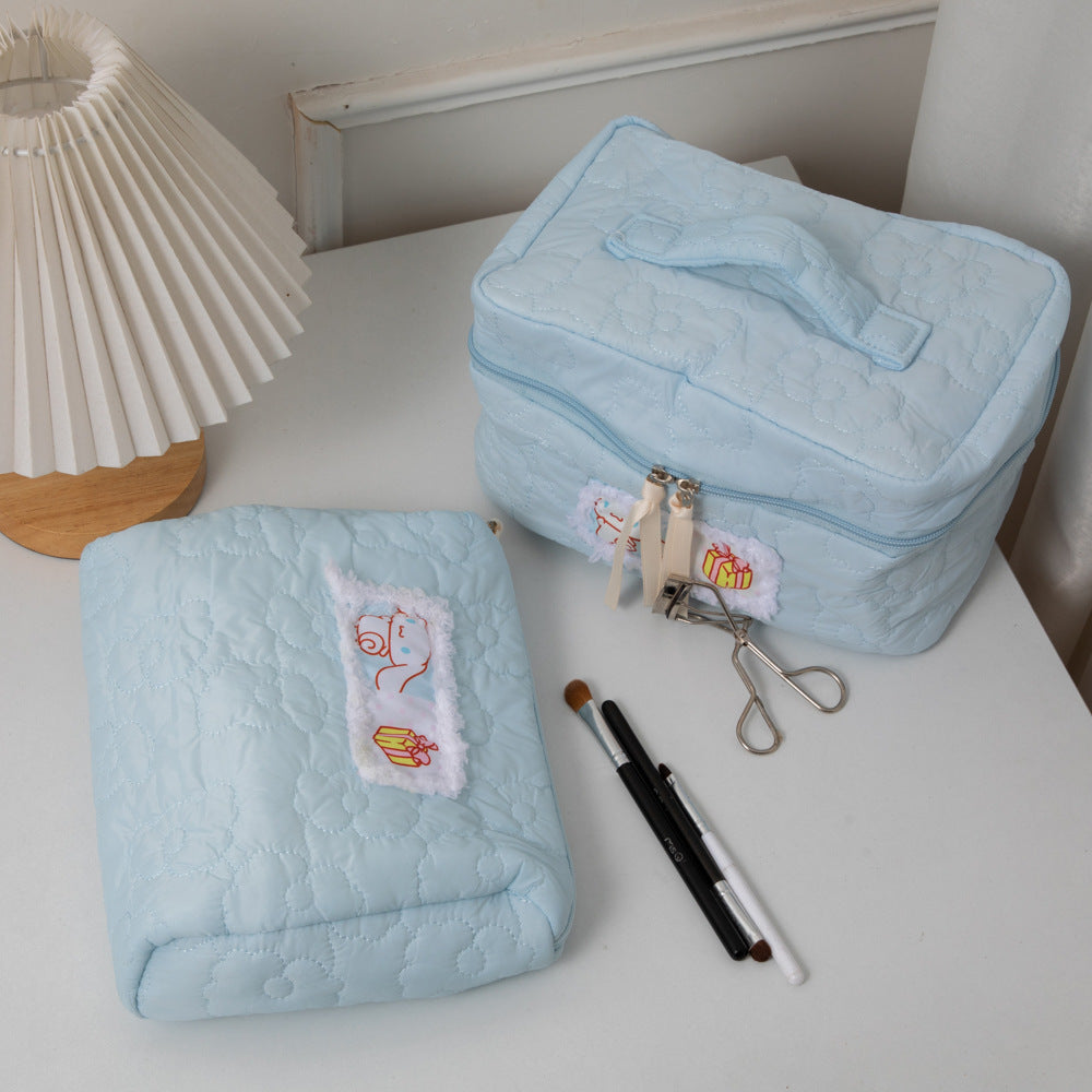 Cute Large Capacity Cat Portable Heart Storage Makeup Bag