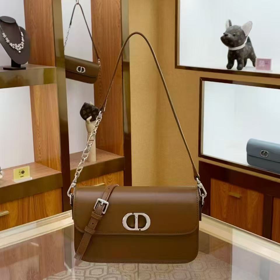 Women's Underarm Hand Holding Chain Fashion Trendy Light Small Square Bags