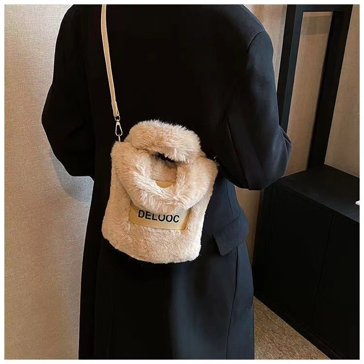 Welfare Furry Letter Cute Plush Hand Shoulder Bags
