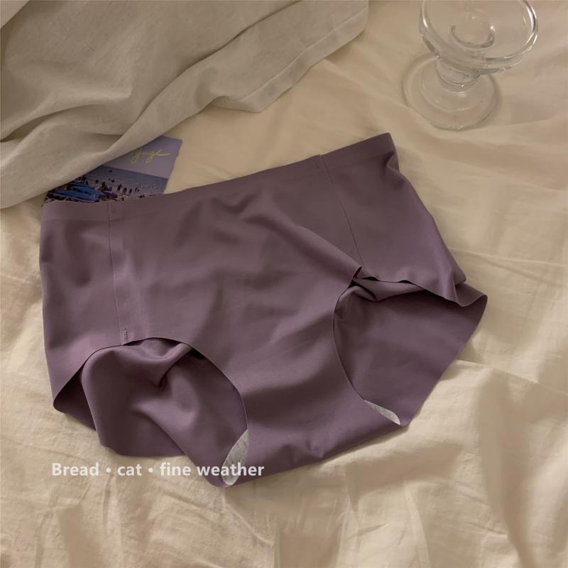 Women's Likes Simple Clean Solid Color Seamless Panties