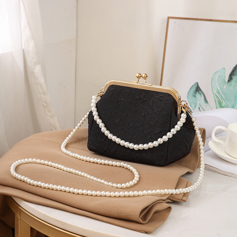 Women's Pleated Shell Mobile Beaded Mini Coin Purses
