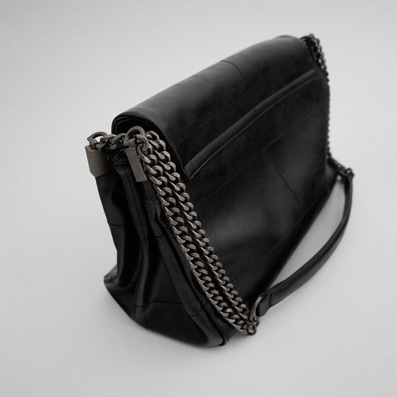 Women's Large Capacity Commuter Chain Black Rock Shoulder Bags