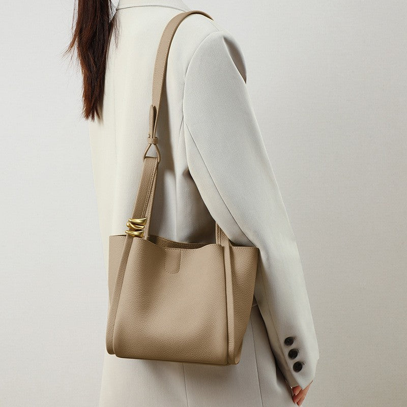 Women's Summer Popular Niche Designer Genuine Leather Portable Women's Shoulder Bag