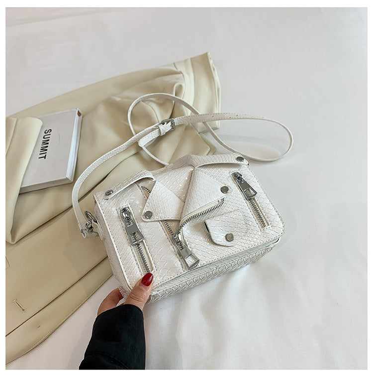 Women's Individual Clothes Korean Fashion Rivet Women's Messenger Bag