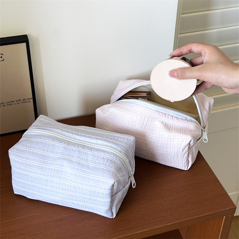 Fresh Contrast Color Cute Toiletry Portable Large Capacity Bags