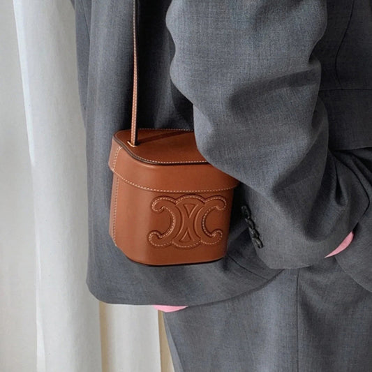 Beautiful Women's Arc Box Fashion Pouch Bags