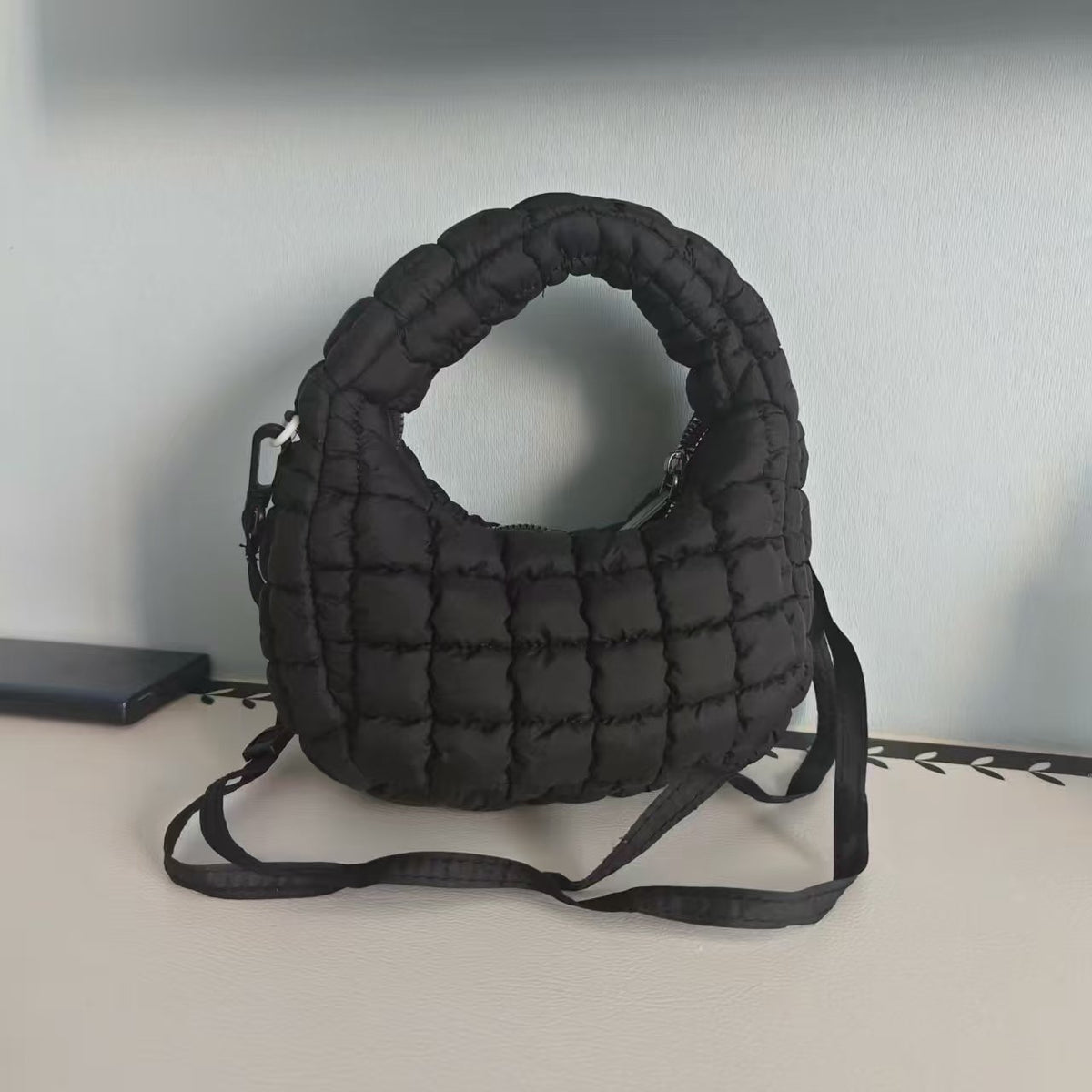 Korean Style Niche Cloud Puff Portable Women's Messenger Bag