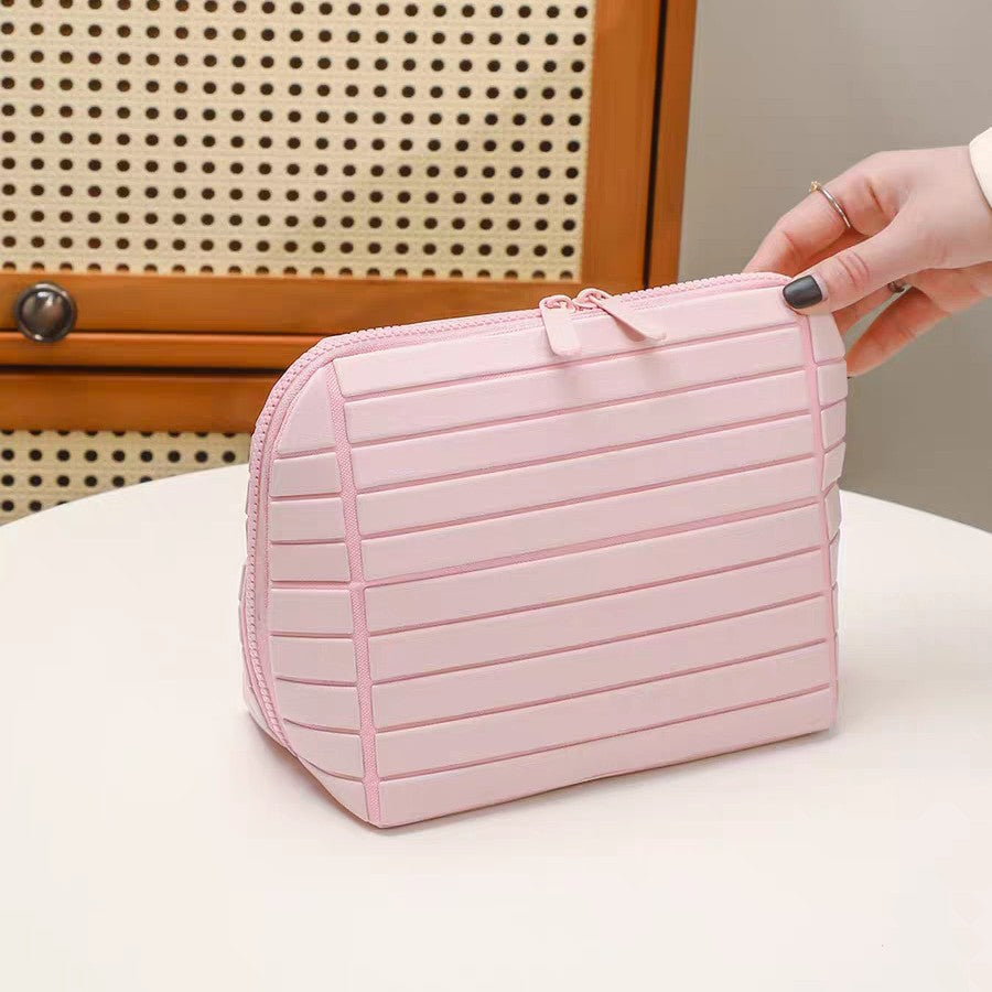 Practical Large Capacity Beautiful Storage Commuter Cosmetic Bags