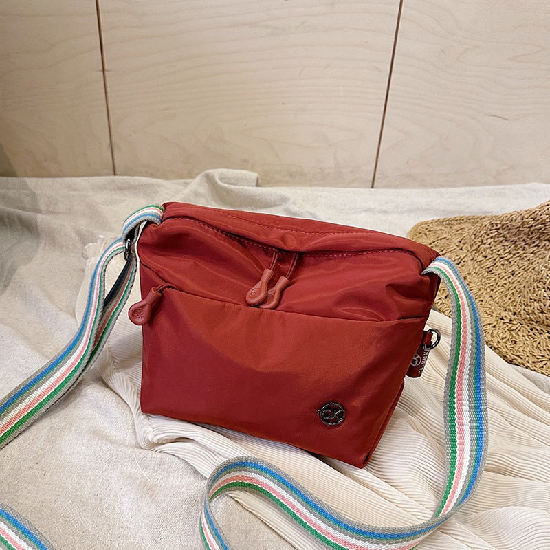 Women's Nylon Cloth Lightweight Simple Dumpling Women's Messenger Bag