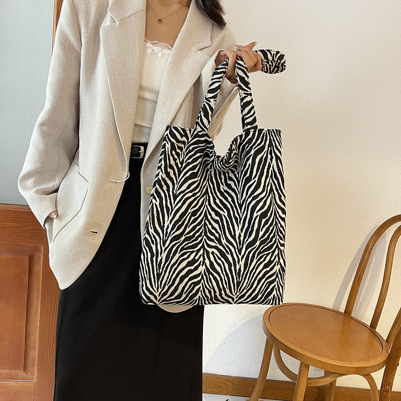 Women's Western Style Fashion Leopard Print Large Capacity Cool Women's Shoulder Bag